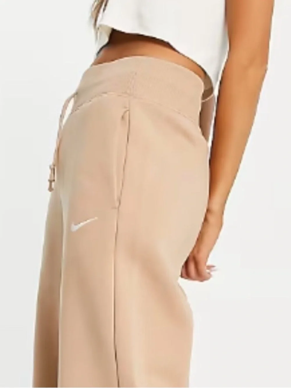 Nike women’s phoenix
